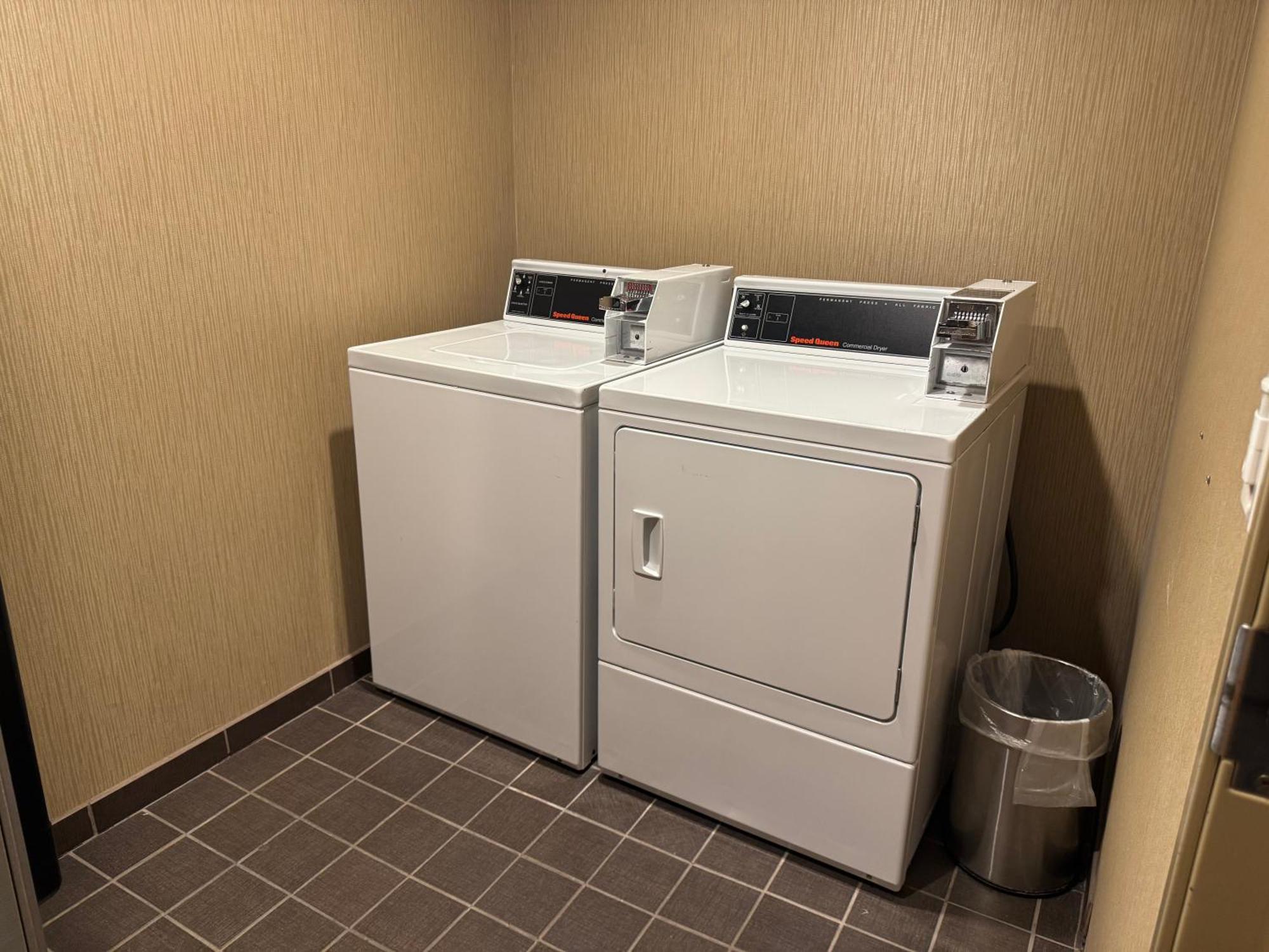 Hotel Sonesta Essential Indianapolis Airport Plainfield Esterno foto